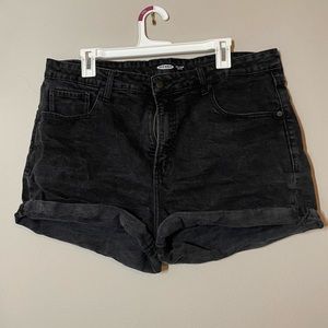 Old Navy OG Short in Black distressed Denim
